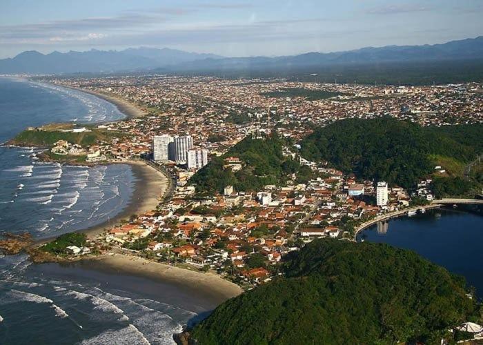 Pousada Ramos Na Areia Hotel Itanhaem Exterior photo